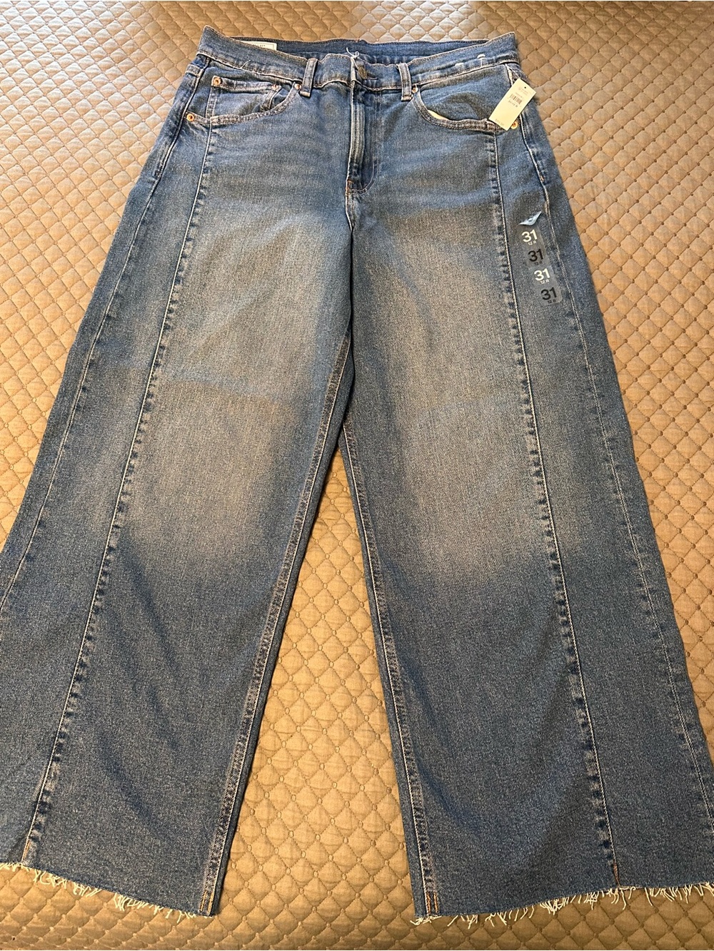 GAP Wide Leg Jeans in Medium Blue Denim